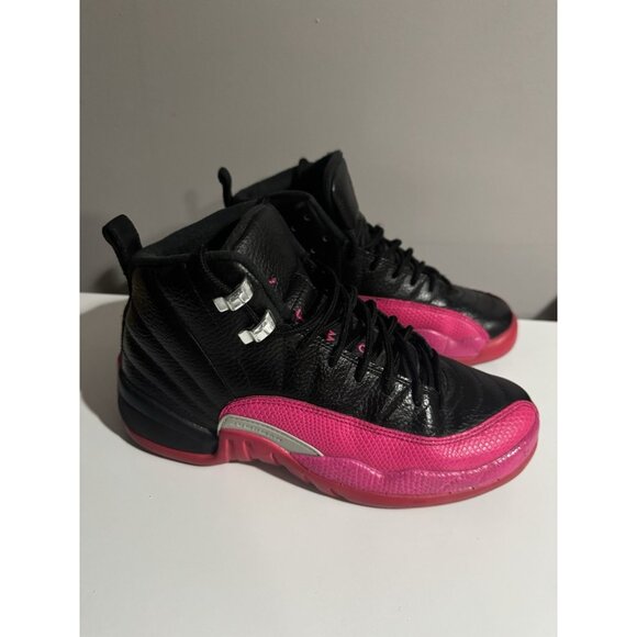 Nike Air Jordan 12 Retro GS Size 6Y Black Deadly Pink 510815-026 Jumpman - Picture 2 of 9